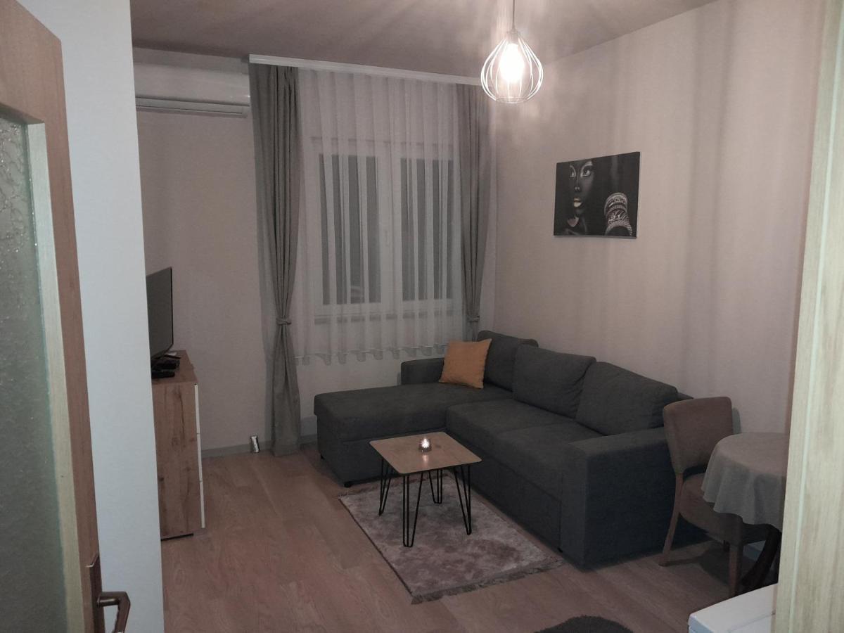 Gray Apartament 2 Pristina Eksteriør billede
