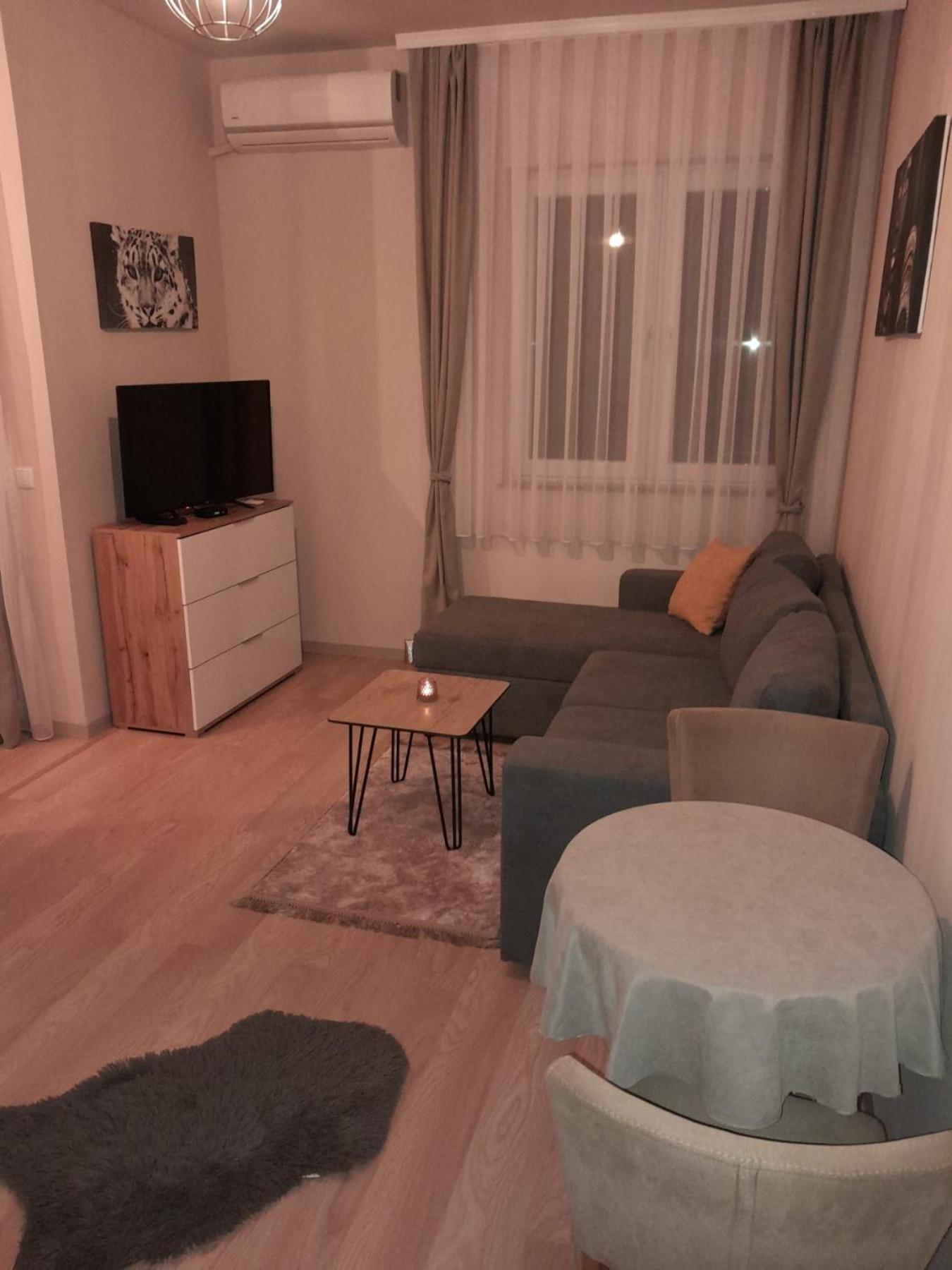 Gray Apartament 2 Pristina Eksteriør billede